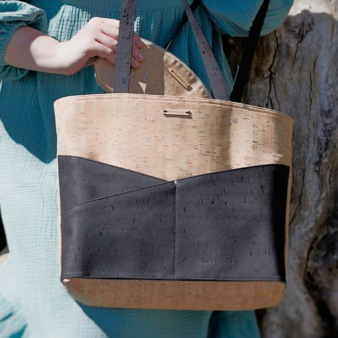 ADVOCATE zippered tote | COAL.
