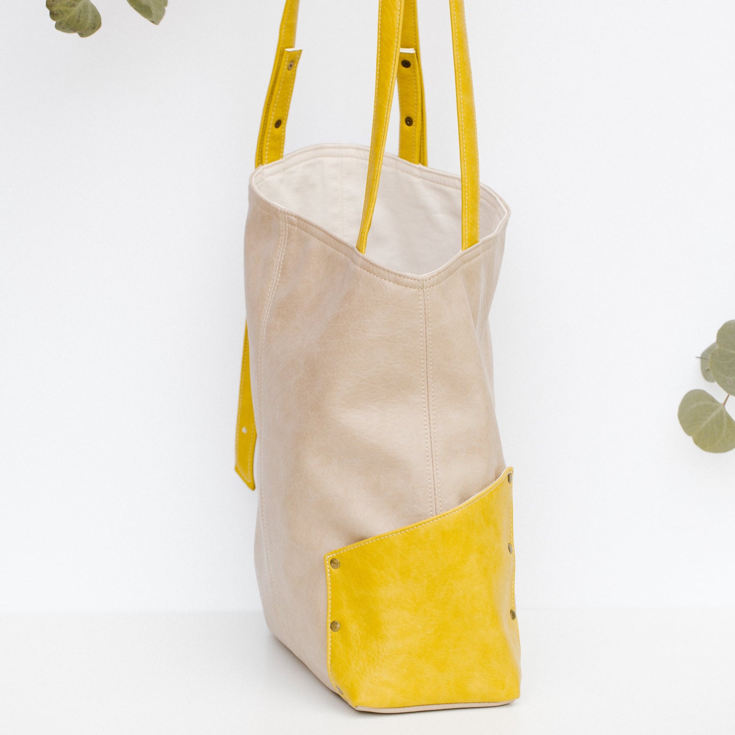 OVERCOMER tote bag | ECRU.