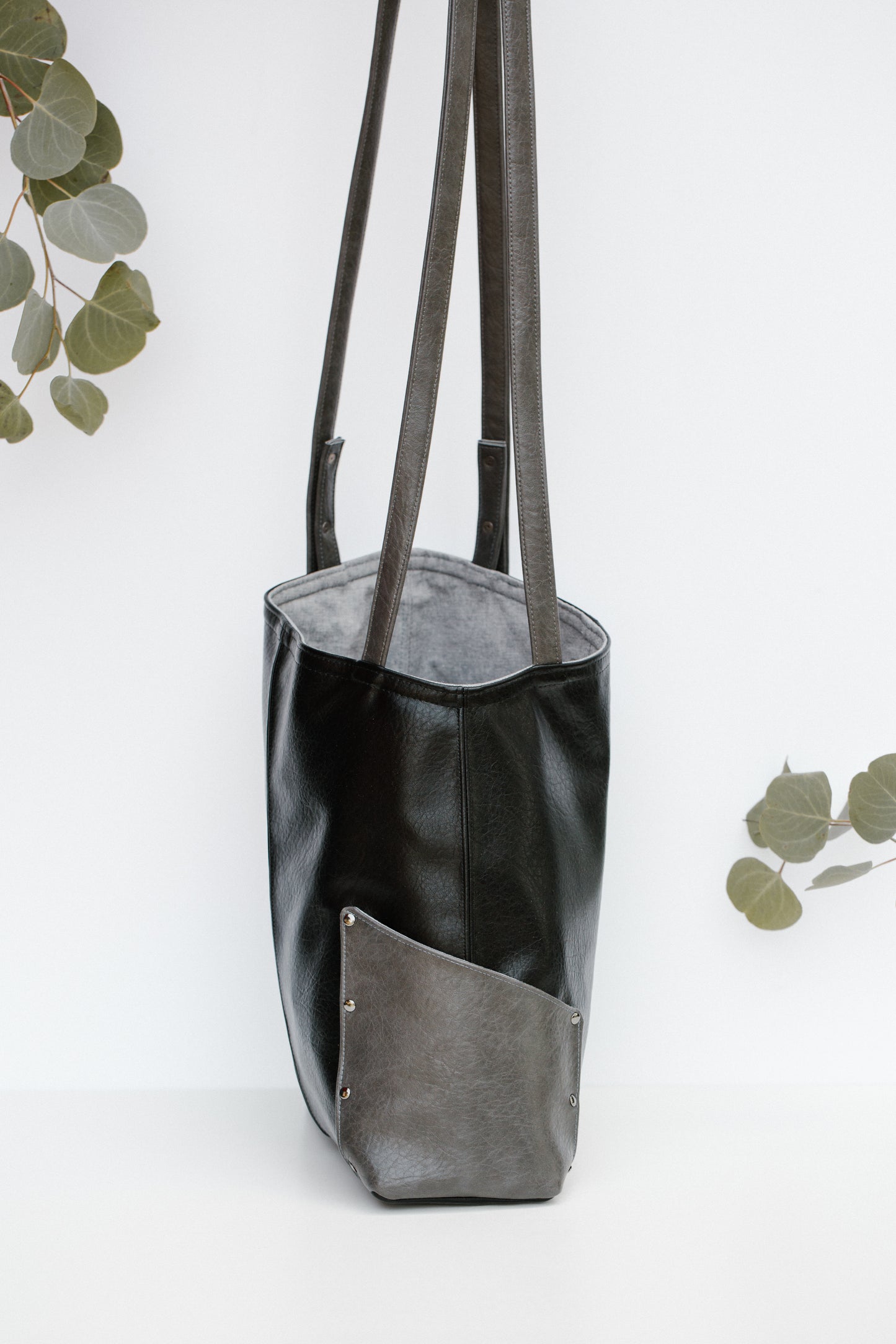 OVERCOMER tote bag | ONYX.