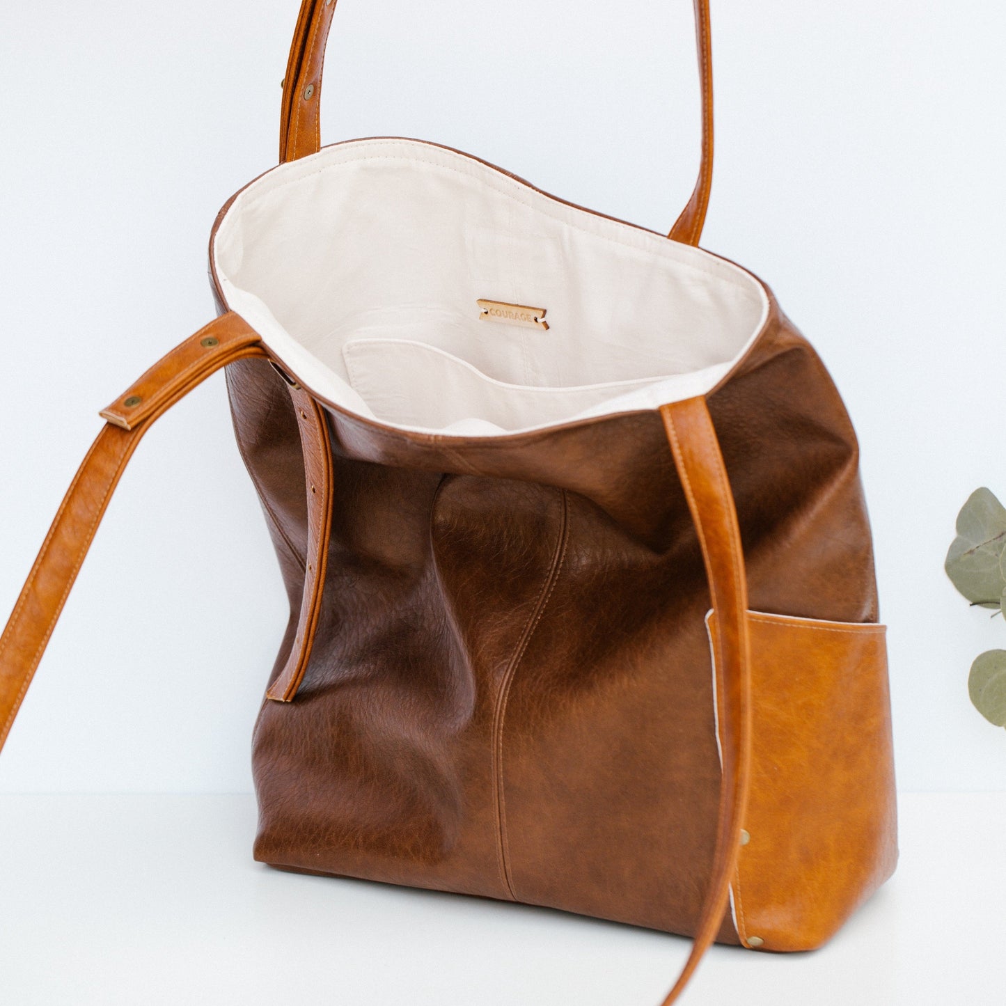 OVERCOMER tote bag | CHESTNUT.