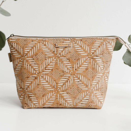 ADVENTURER cosmetics bag | CREAM.