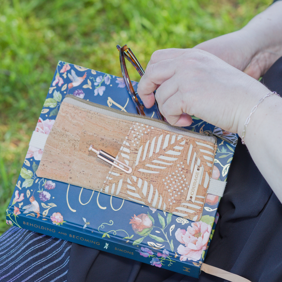 SIDEKICK notebook pouch.