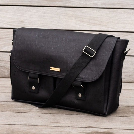 NOMAD messenger bag | COAL.