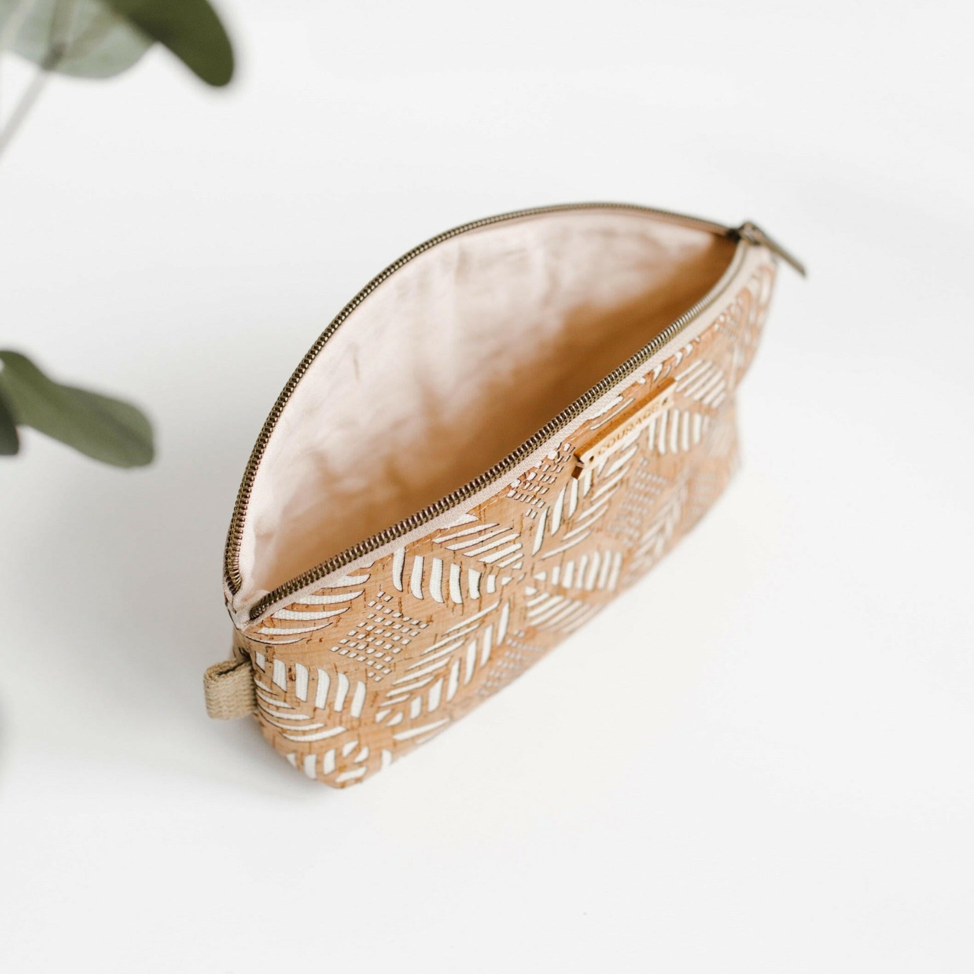 RULE BREAKER zippered pouch | CREAM.