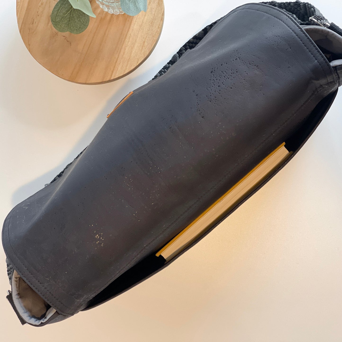 NOMAD messenger bag | COAL