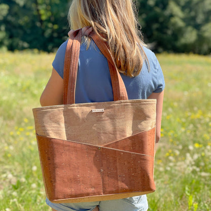 ADVOCATE zippered tote | SEPIA