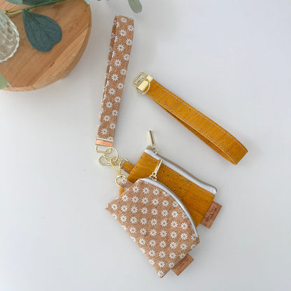 MOVER & SHAKER wristlet