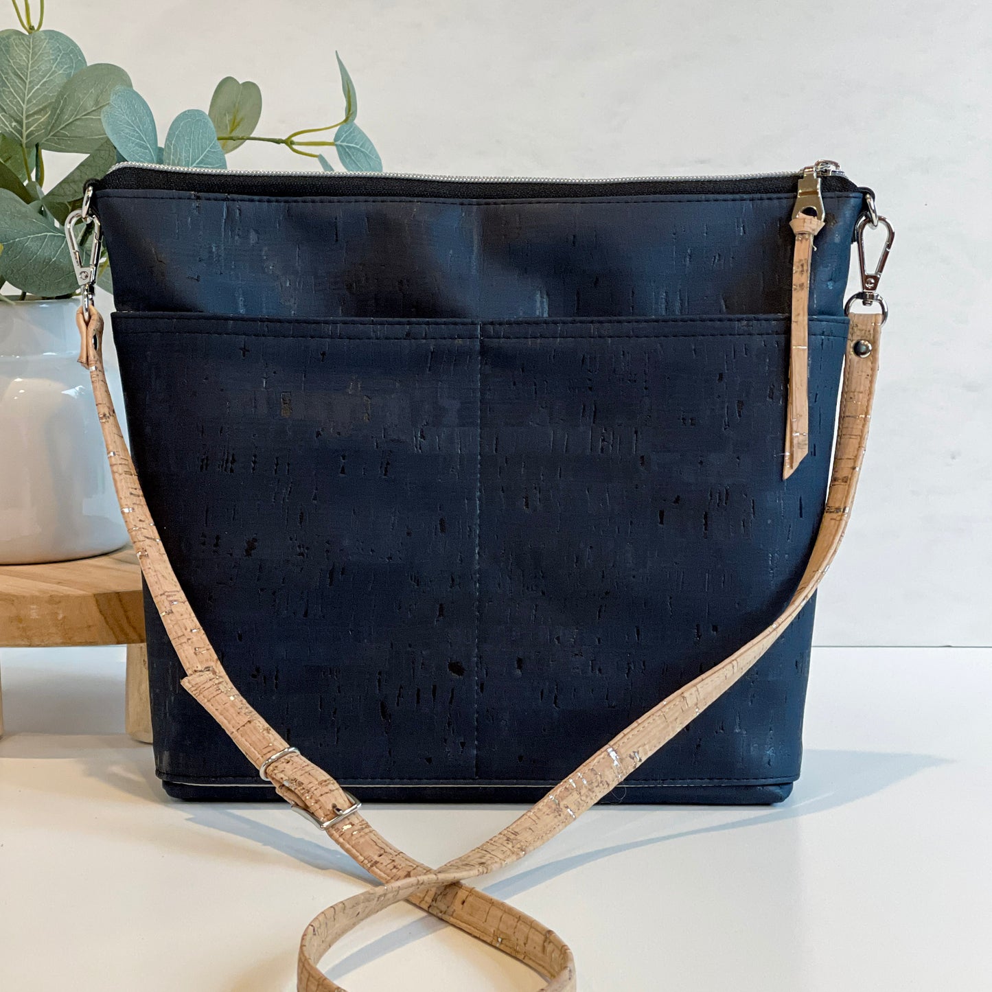 VISIONARY cross body bag | COAL